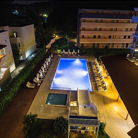 Monna Roza Beach Resort Hotel Torbalı Exterior foto